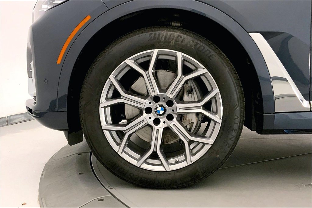 Used 2022 BMW X7 xDrive40i w/ Executive Package AWD/4WD image 8