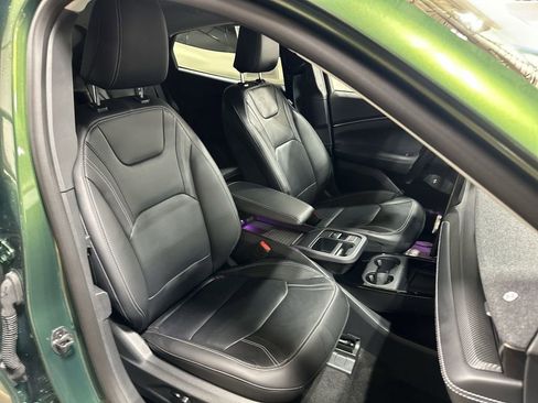 Used 2025 Ford Mustang Mach-E Premium image 27