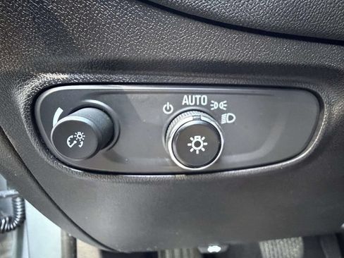 Used 2023 Chevrolet Equinox LT AWD/4WD image 24