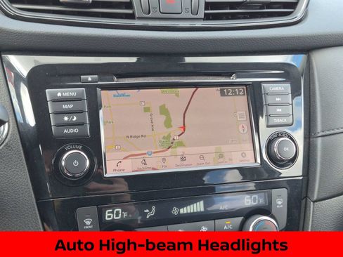 Certified 2019 Nissan Rogue SV w/ Premium Package AWD/4WD image 18