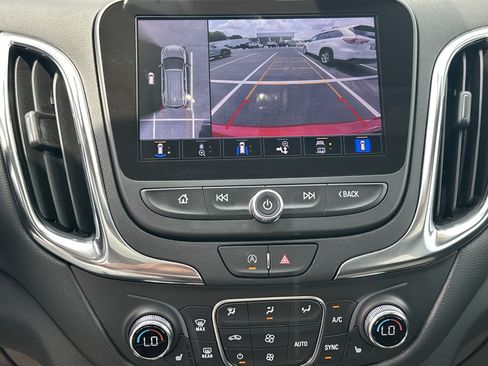 Used 2024 Chevrolet Equinox LT FWD image 30