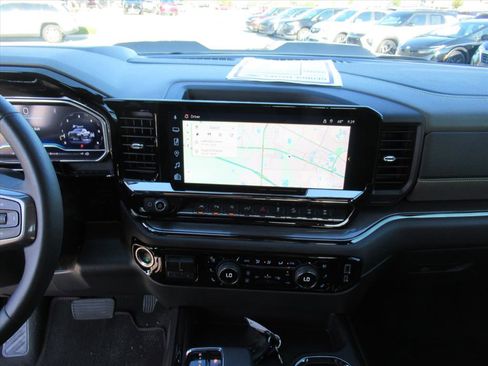 Used 2025 Chevrolet Silverado 1500 ZR2 w/ Technology Package image 20