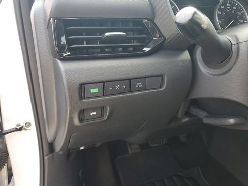 Used 2024 Nissan Sentra SV w/ All-Weather Package FWD image 10
