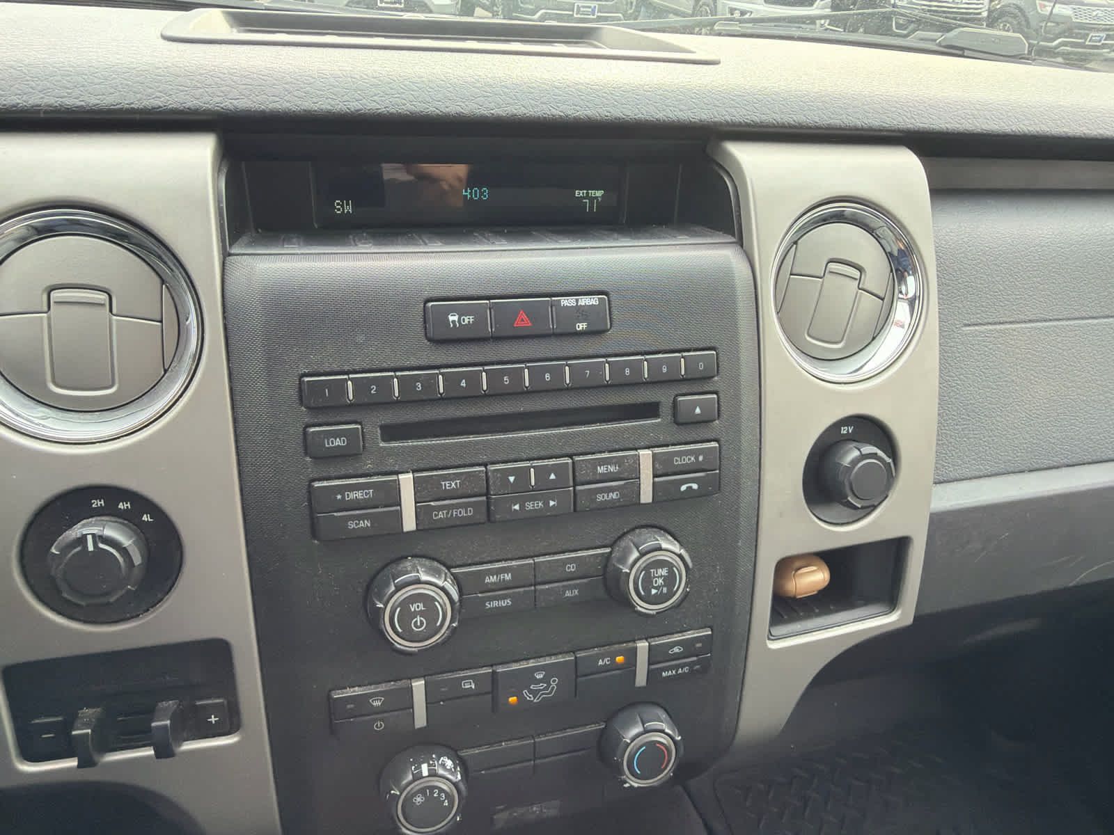 Used 2011 Ford F150 XLT w/ XLT Chrome Pkg AWD/4WD image 3