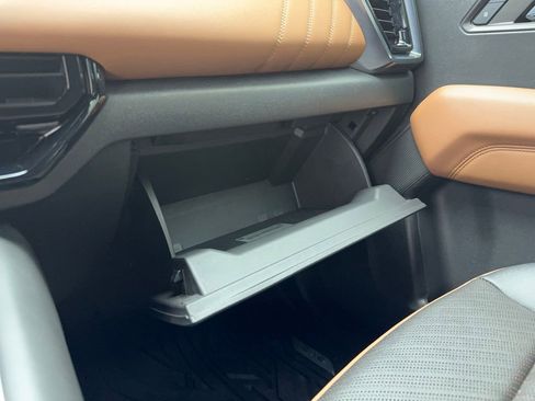 Used 2024 GMC Canyon AT4 w/ AT4 Premium Package image 39