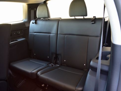 New 2025 Hyundai Santa Fe Limited image 30