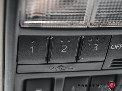 Used 2018 Toyota 4Runner TRD Off-Road Premium image 32