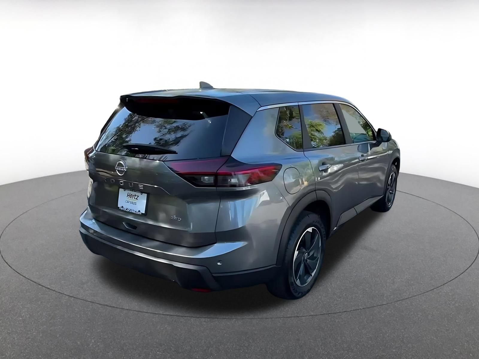 Used 2025 Nissan Rogue SV AWD/4WD image 13