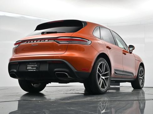 Certified 2024 Porsche Macan AWD/4WD image 28