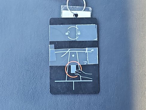 Used 2021 Tesla Model Y Long Range image 39