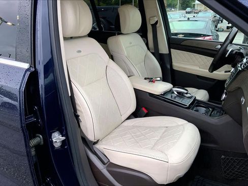 Used 2019 Mercedes-Benz GLS 450 4MATIC image 9