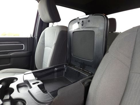 Used 2024 RAM 2500 Big Horn image 29