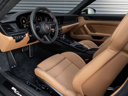 Used 2026 Porsche 911 Carrera GTS image 4