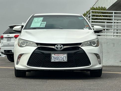 Used 2015 Toyota Camry SE FWD image 7