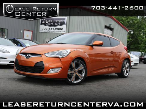 Used 2015 Hyundai Veloster w/ Option Group 03 FWD image 1