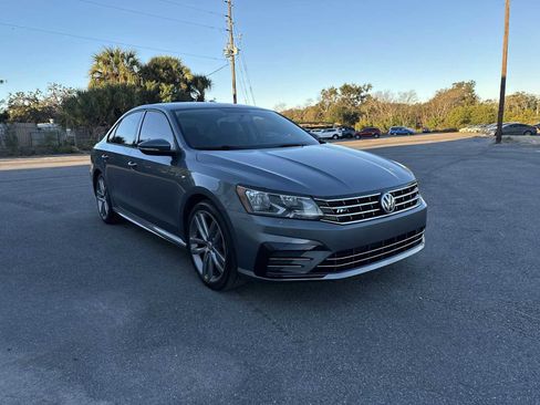 Used 2018 Volkswagen Passat 2.0T R-Line image 8