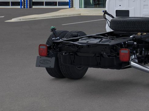 New 2026 Ford F350 XL w/ XL Chrome Package image 21