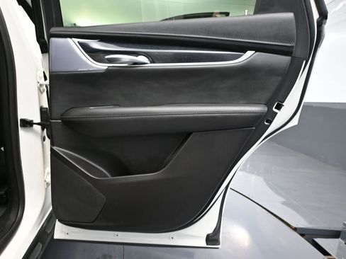 Used 2024 Cadillac XT5 Premium Luxury image 47