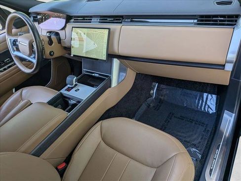 Certified 2025 Land Rover Range Rover SE AWD/4WD image 23
