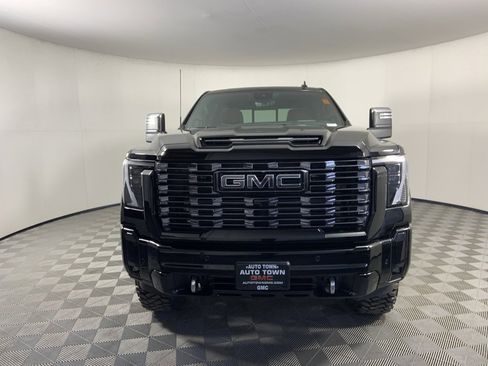 Used 2025 GMC Sierra 3500 Denali Ultimate image 4