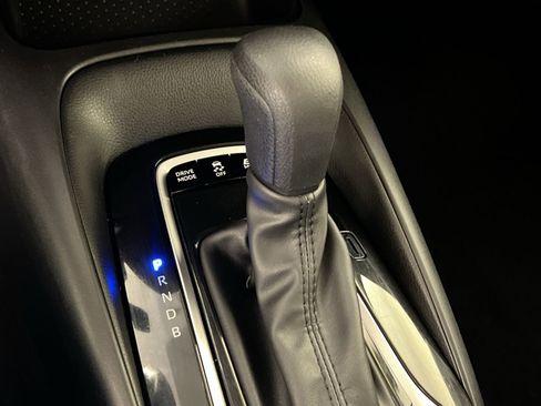 Used 2025 Toyota Corolla LE image 20