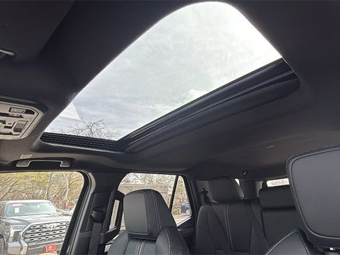 New 2026 Toyota 4Runner Limited image 12