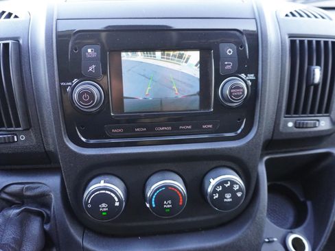 Used 2018 RAM ProMaster 2500 w/ Interior Convenience Group FWD image 17