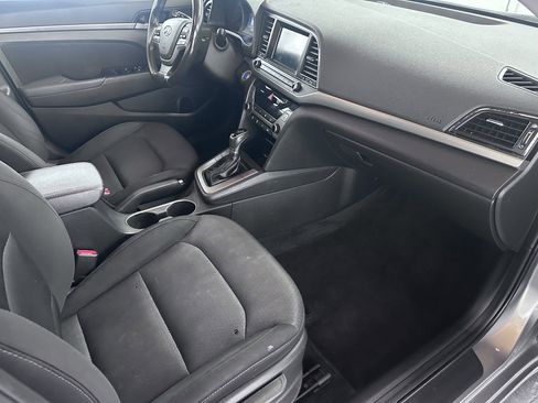 Used 2017 Hyundai Elantra Value Edition image 30