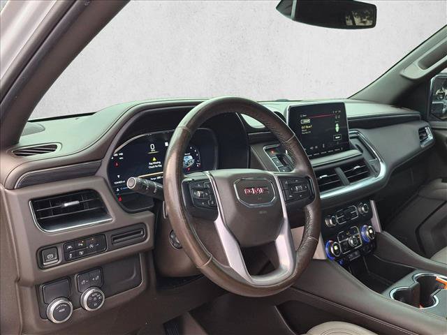 Used 2023 GMC Yukon XL SLT w/ SLT Premium Package RWD image 8