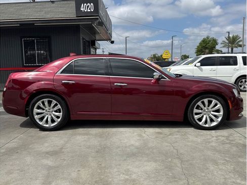 Used 2017 Chrysler 300 C w/ Safetytec Plus Group RWD image 8