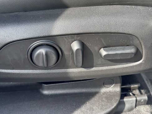 Used 2019 GMC Acadia SLT AWD/4WD image 26