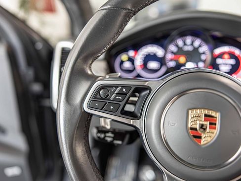 Used 2021 Porsche Cayenne GTS image 26