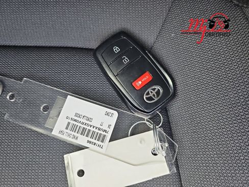 Used 2024 Toyota Corolla Cross LE w/ Moonroof Package FWD image 22