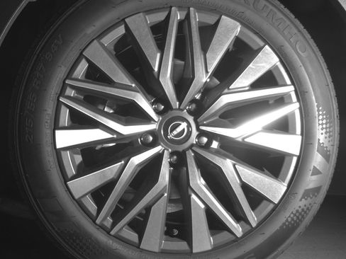 Used 2025 Nissan Altima 2.5 SV image 12