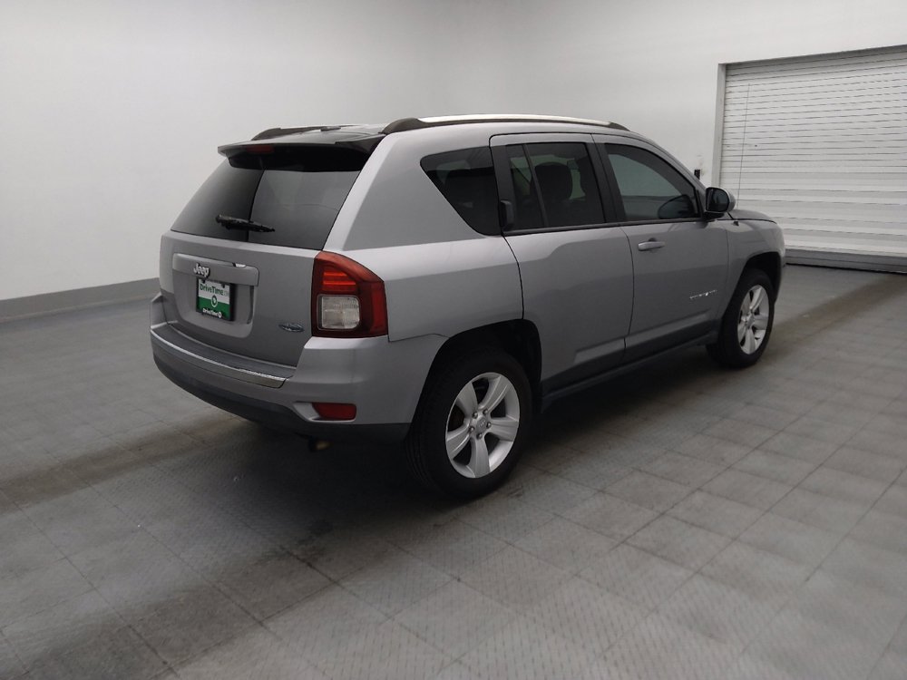 Used 2015 Jeep Compass High Altitude FWD image 10
