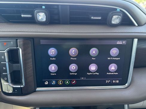 Used 2021 GMC Yukon Denali w/ LPO, Illumination Package AWD/4WD image 11