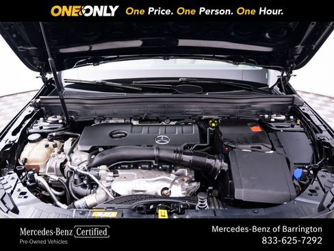 Used 2023 Mercedes-Benz GLB 250 4MATIC w/ Premium Package image 33