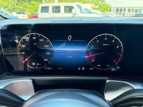 Used 2026 Mercedes-Benz GLB 250 4MATIC image 13