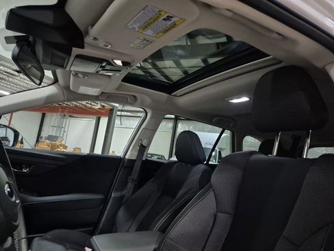 Used 2025 Subaru Outback Premium image 19