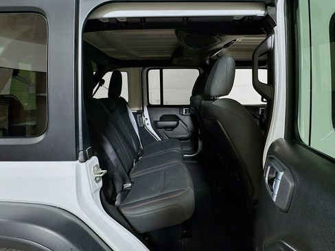 Used 2024 Jeep Wrangler Unlimited Rubicon image 23