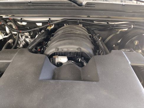 Used 2019 Chevrolet Suburban Premier AWD/4WD image 30