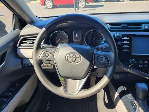 Used 2019 Toyota Camry LE FWD image 10