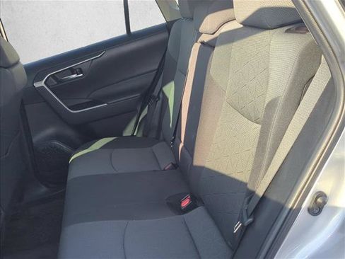 Certified 2022 Toyota RAV4 XLE FWD image 23