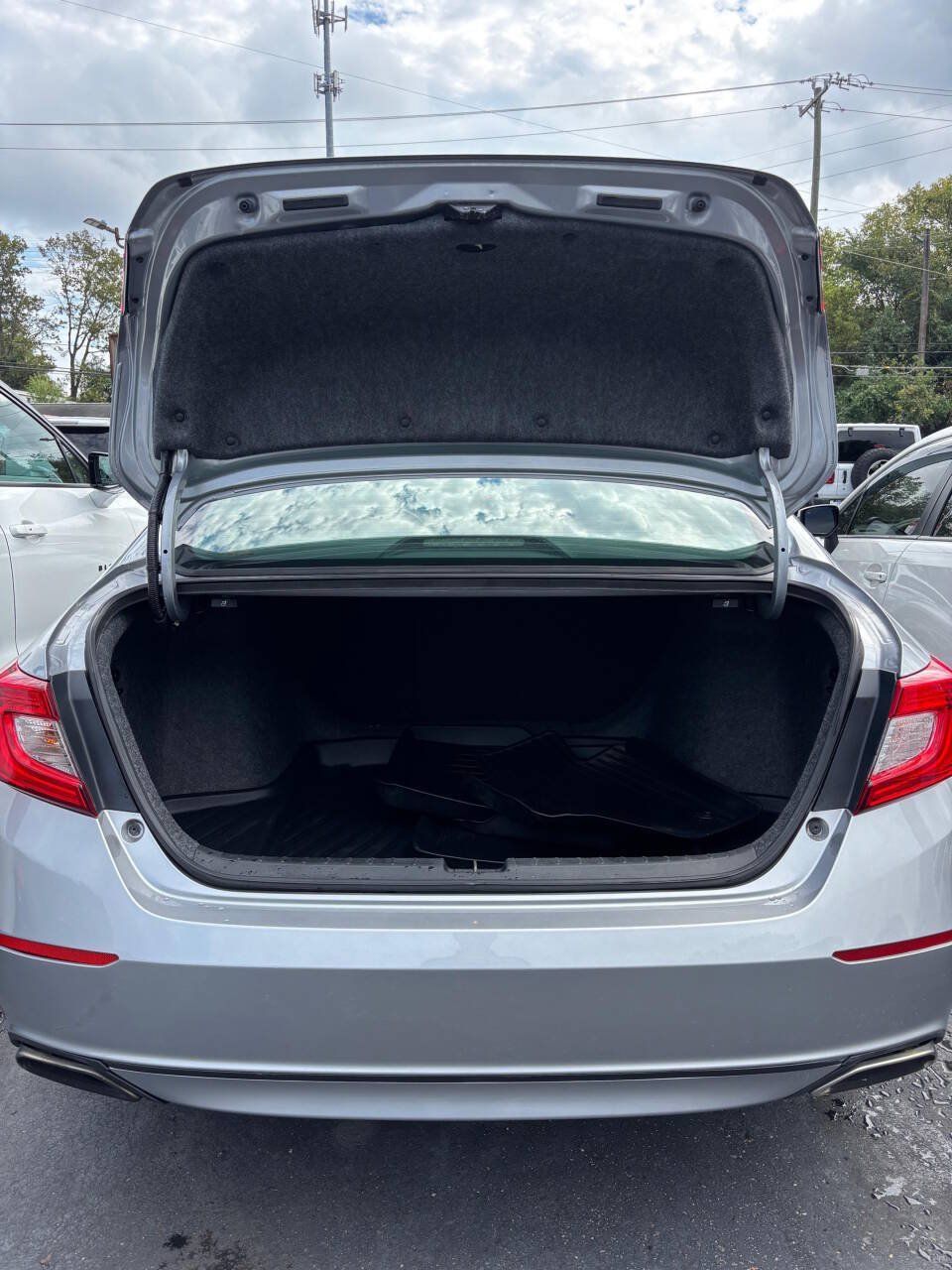 Used 2019 Honda Accord Sport image 13