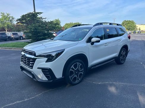 Used 2023 Subaru Ascent Limited AWD/4WD image 10