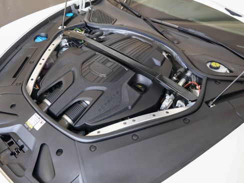Used 2022 Porsche Panamera image 55