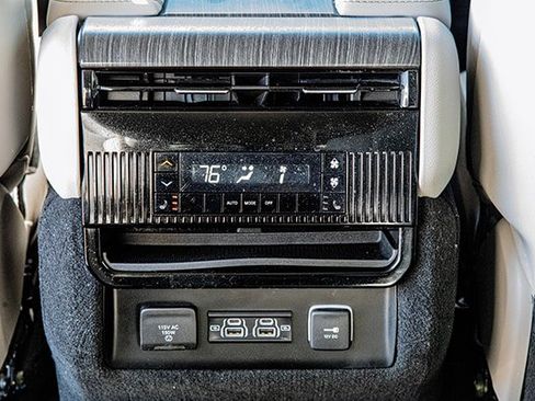 Used 2023 Jeep Wagoneer Series II w/ Convenience Group I image 26