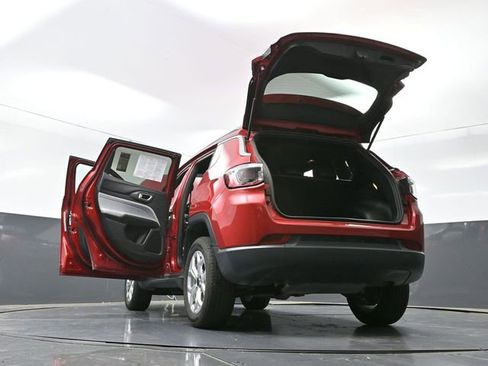 Used 2025 Jeep Compass Latitude AWD/4WD image 80