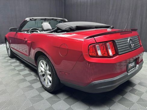 Used 2010 Ford Mustang Premium RWD image 5