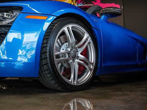 Used 2011 Audi R8 V10 image 26